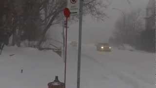 Montréal Tempête de neige du 27 décembre 2012 [upl. by Annawek]