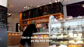 Flörta med tjejen på cafét  SocialFrihetse [upl. by Venus]