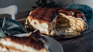 Ricetta TIRAMISU con SAVOIARDI e MASCARPONE  Dolce Italiano [upl. by Salta]