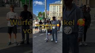 Würfel dein Enkel 🥰 von 1 bis 6 🎲 straßenumfrage würfel shorts [upl. by Sher198]