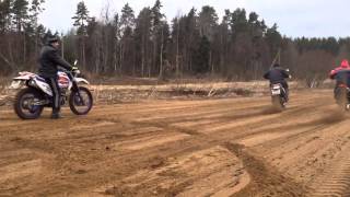 Yamaha TTR 250 vs Honda XR 250 [upl. by Cedric320]