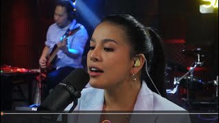 INIIBIG KITA FemaleAila Santos amp R2K Band Version 2023 Cover [upl. by Natala]