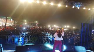 Maria Meer live at Coke Music and Food fest Faisalabad [upl. by Aidul]