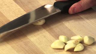 Cooking School How To Mince Garlic Fast [upl. by Helprin]