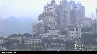 ✫ Sprengung ✫ zweier Wolkenkratzer in China HD 720p Chongqing 1 September 2012 [upl. by Madel914]