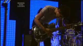 Muse  Showbiz live  Reading Festival 2006 HD [upl. by Osborne44]