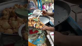 Noida Walo Ki Viral Samosa Chaat 😘❤️ Aapne Bhi Try Kari Kiya viral trending samosa shorts [upl. by Tecil]