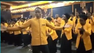 URONDEREZA UBUSA BUKIMARA UMUBIRI NI UBUSA UZABORAKINYINYA CHOIR ADEPR KINYINYA [upl. by Arateehc]