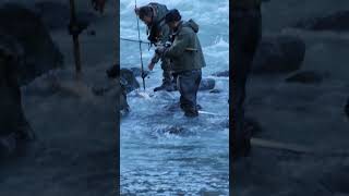 Returning a huge alive salmon caught by fishingI ❤️ salmon fishing Vedder river Canada 🇨🇦 37 [upl. by Bar]