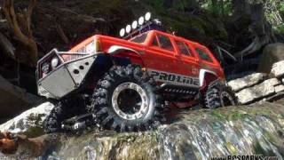 RC ADVENTURES  JUNGLE FEVER  MUST SEE HD  JEEP CHEROKEE  SCALE RC TRUCKS [upl. by Bock]