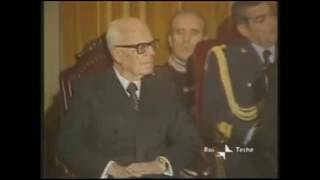 Il discorso del Presidente Piersanti Mattarella davanti al Presidente Pertini [upl. by Suellen]