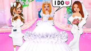 DREAM WEDDING DRESS CHALLENGE in DRESS TO IMPRESS [upl. by Aramal834]