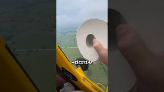 Pilot Strąca Papier Toaletowy w Powietrzu ✈️🧻 harryr484772 [upl. by Arebma]