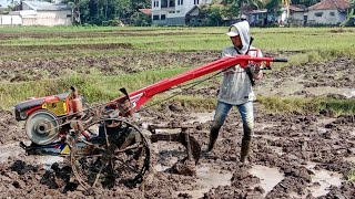 GILA BAWA TRAKTOR NYAJOKI UTAMA TUNJUKIN SKIL NYA [upl. by Rashidi538]