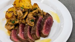 TETOVANÝ CHEF Steak Diane s opečenými bramborami a houbami [upl. by Enilegna]