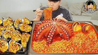 ASMR MUKBANG 직접 만든 대왕문어 해물 열라면 김밥 김치 유부초밥 먹방 RAMYEON amp KIMBAP MUKBANG EATING SOUND [upl. by Jemimah]