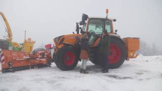 BayWa Winterdiensttage  Der Fendt 300 Vario mit Variopflug  Fendt [upl. by Sama]