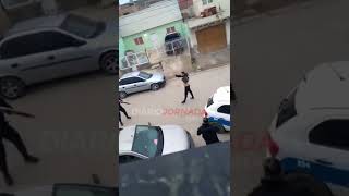 Comodoro se enfrentó con tres policías y les incitó a que le dispararan [upl. by Grizel444]