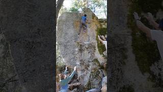 Yosemite Bouldering Walk In The Park V2 [upl. by Aitital]