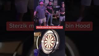 Sterzik wirft einen Robin Hood im Stream shorts darts twitch IDWM handofblood [upl. by Elkin]