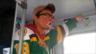 Payaso en Autobus Muy Gracioso [upl. by Arrekahs]