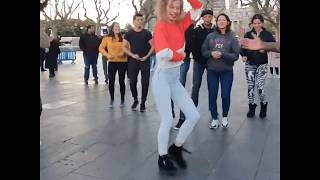 Bailando Bachata dominicana con Madrid timbera [upl. by Noyar]