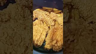 How to reheat KFC perfectly  CARA MEMANASKAN KFC YANG TEPAT shorts [upl. by Yirinec343]