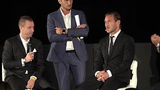 Totti al Colosseo Cassano quotA casa di Francesco ero di famiglia ma lì non ha mai comandatoquot [upl. by Joashus]