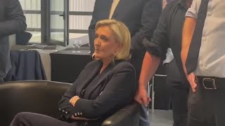 Elezioni legislative in Francia il Fronte Nazionale in vantaggio lesultanza di Marine Le Pen [upl. by Irena]