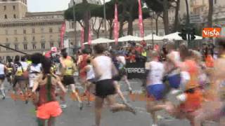 Maratona di Roma 2017 la partenza dei top runners [upl. by Dabney]