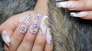 Uñas acrílicas transparentes con Marmoleado en blanco [upl. by Entsirhc]