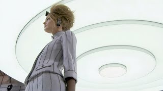 Chanel  Haute Couture Fall Winter 20052006  Paris Fashion Week [upl. by Aicened482]