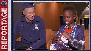 Lincroyable rencontre de Saliou avec les joueurs du Paris SaintGermain [upl. by Cloutman10]