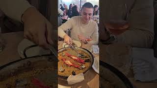 ❤️ Paella de marisco en Barcelona [upl. by Tybie]