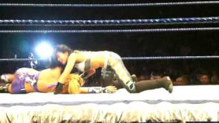 Extraits du match entre Michelle McCool et Melina lors du show WWE à ParisBercy 270909 [upl. by Michele]