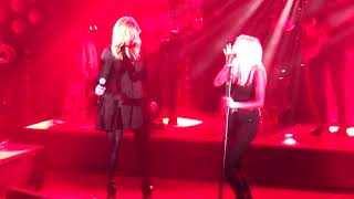 Daria Zawiałow i Edyta Bartosiewicz  Lwy live  Palladium Warszawa 14122017 [upl. by Gnak381]