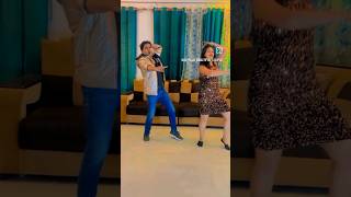 Auva Auva koi yahan Nache Nache 👯‍♂💃🏼🕺🏼dance dancereels disco viralreels retro [upl. by Hindu]