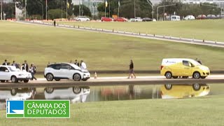 Aprovados incentivos para carros elétricos e híbridos  110624 [upl. by Bysshe]