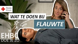 Wat moet je doen als iemand flauwvalt  Rode Kruis EHBO [upl. by Rutherfurd556]