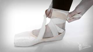 Comment attacher ses pointes de Ballet  How to tie Ballet pointe shoes [upl. by Alliuqa547]