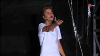 Justin Bieber singing Eenie Meenie live  Mexico 2012 [upl. by Marketa]