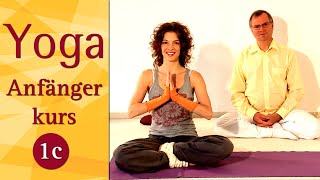 1C Entspannung und neue Kraft mit Yoga in 15 Minuten  Yoga Vidya Anfängerkurs [upl. by Kaliope489]