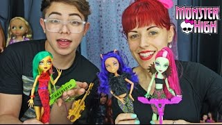 Monster High Fierce Rockers Clawdeen Venus and Jinafire Doll Reviews with Clawdeena9 [upl. by Otila354]