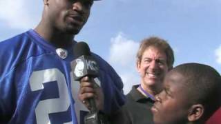 2010 Pro Bowl Student Reporter Damon Weaver Interview with Adrian Peterson [upl. by Riay]