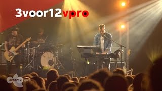 Asgeir  Heart Shaped Box Live op Into The Great Wide Open 2014 [upl. by Sanfourd974]