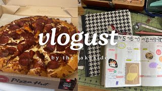 Braindump Journal amp Planning  Burnout amp Pizza Night  Vlogust Day 6 [upl. by Mundy]