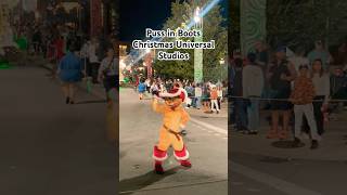 Puss in Boots Christmas Universal Studios Orlando themeparkmaddy [upl. by Atiuqes]