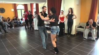 Bachata Dominicaine débutantinter avec Yami et StEffy quotStep Onequot [upl. by Hector132]