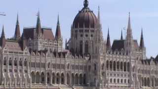 Budapest Parlament von der Donau aus Flusskreuzfahrten Donaukreuzfahrt mit TUI Allegra [upl. by Nagiem]