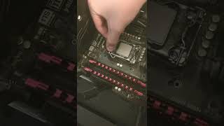 Replacing the thermal paste on cpu [upl. by Adnalue828]